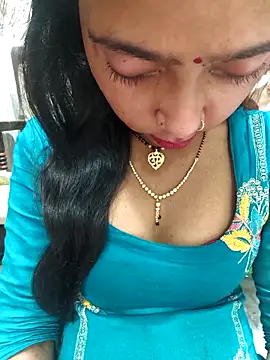 Snapshot of Sharmila-Singh chatting on October 16, 2025, 6:09 pm Sharmila-Singh online show from October 16, 2025, 6:09 pm