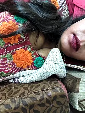 Snapshot of Sharmila-Singh chatting on October 24, 2025, 8:27 pm Sharmila-Singh online show from October 24, 2025, 8:27 pm