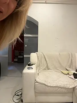 sissytrainz online show from November 2, 2025, 5:54 am