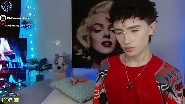 maxiy 001 online show from January 13, 2026, 4:01 pm