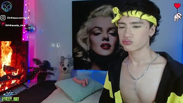 maxiy 001 online show from March 29, 2026, 9:48 pm