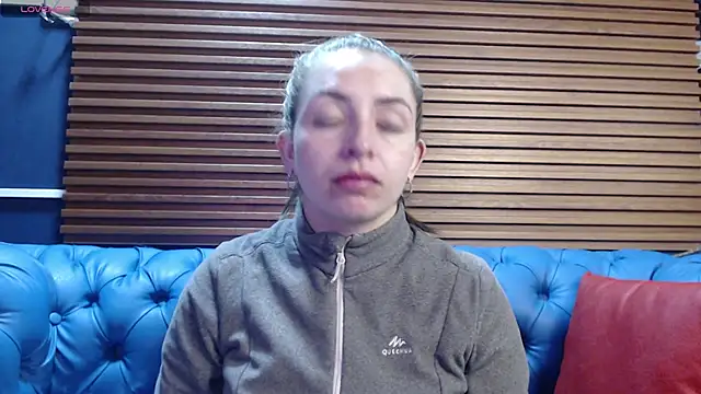  isaabellaa online show from February 13, 2025, 11:39 am