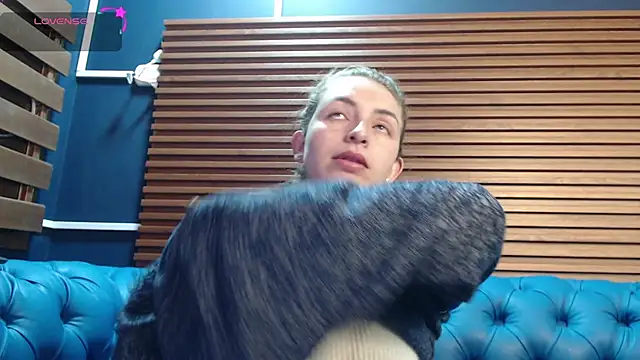  isaabellaa online show from February 18, 2025, 11:22 am