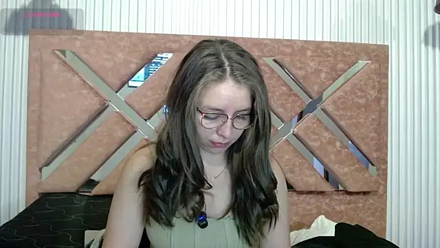  isaabellaa online show from June 3, 2026, 12:52 pm
