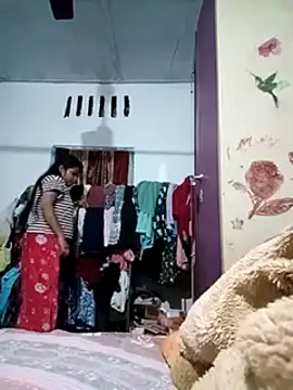 Snapshot of Queen_suman chatting on December 3, 2024, 8:05 am Queen suman online show from December 3, 2024, 8:05 am