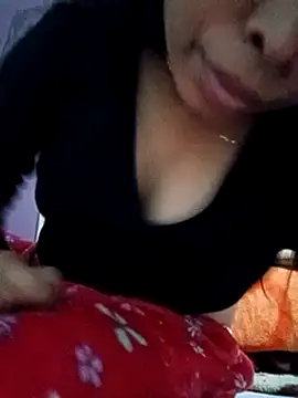 Snapshot of Queen_suman chatting on December 5, 2024, 4:42 am Queen suman online show from December 5, 2024, 4:42 am