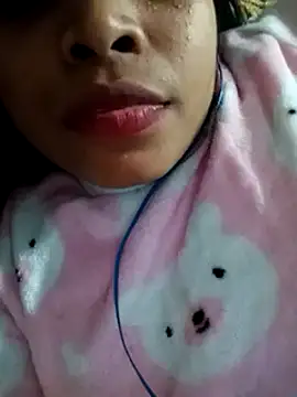 Snapshot of Queen_suman chatting on December 11, 2024, 1:06 pm Queen suman online show from December 11, 2024, 1:06 pm