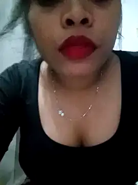 Snapshot of Queen_suman chatting on December 23, 2024, 2:17 pm Queen suman online show from December 23, 2024, 2:17 pm