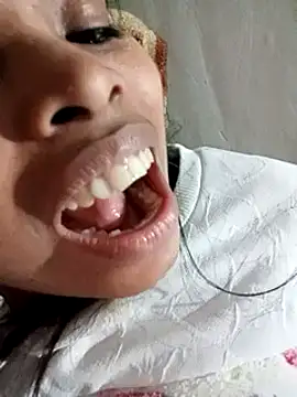 Snapshot of Queen_suman chatting on January 4, 2025, 1:10 pm Queen suman online show from January 4, 2025, 1:10 pm