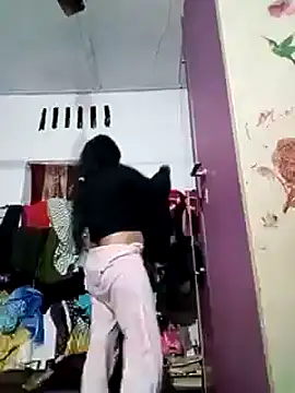 Snapshot of Queen_suman chatting on January 17, 2025, 5:11 am Queen suman online show from January 17, 2025, 5:11 am