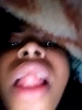 Snapshot of Queen_suman chatting on February 18, 2025, 1:32 am Queen suman online show from February 18, 2025, 1:32 am