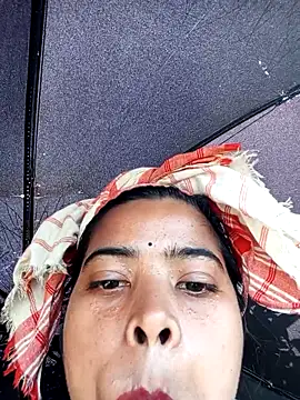 Snapshot of Queen_suman chatting on November 13, 2025, 4:11 am Queen suman online show from November 13, 2025, 4:11 am