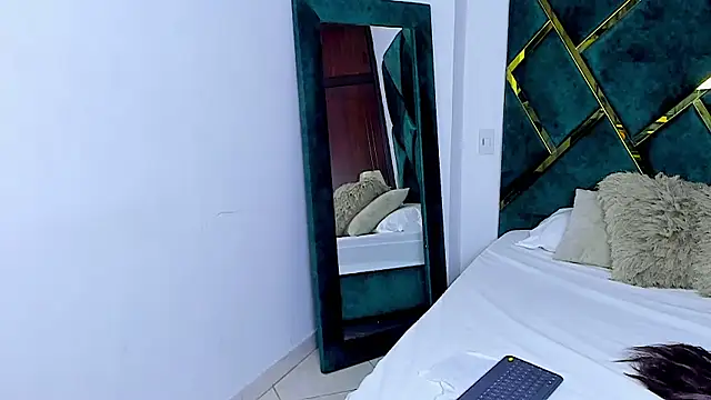 Criss Ariana online show from February 25, 2025, 2:54 pm