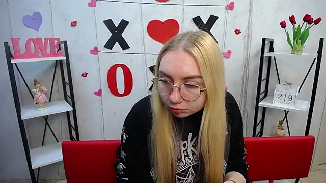 BeatriceFly online show from January 29, 2025, 12:13 pm