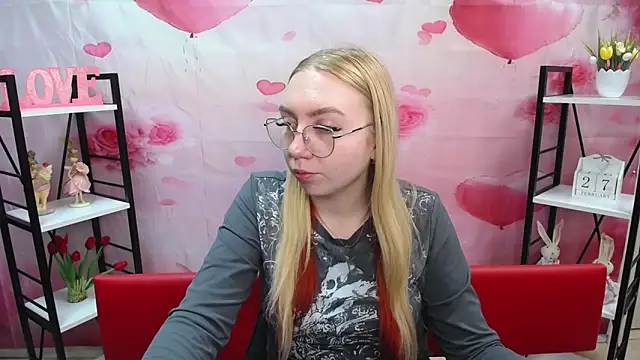 BeatriceFly online show from February 28, 2026, 1:12 pm