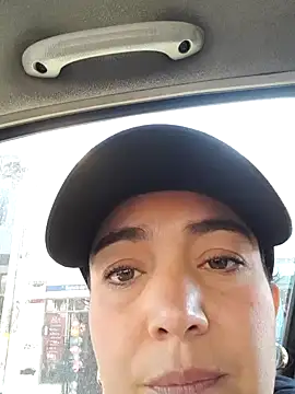 skayhot  online show from December 15, 2024, 2:05 pm