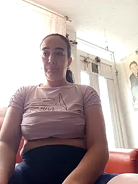 skayhot  online show from February 1, 2025, 1:41 pm