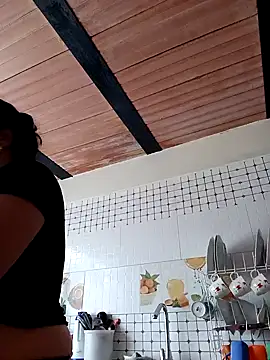 skayhot  online show from February 3, 2025, 5:46 pm