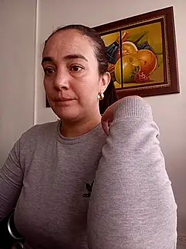 skayhot  online show from February 28, 2025, 1:25 pm