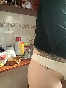 skayhot  online show from October 30, 2025, 2:07 pm