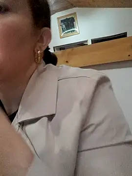 skayhot  online show from February 24, 2026, 12:25 pm