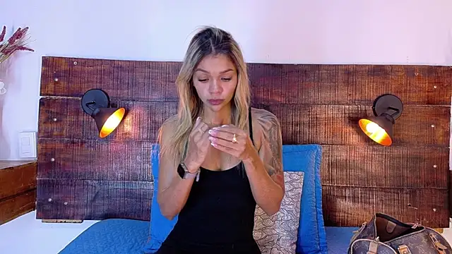 Snapshot of Celeste_sanz chatting on July 4, 2026, 11:05 am Celeste sanz online show from July 4, 2026, 11:05 am