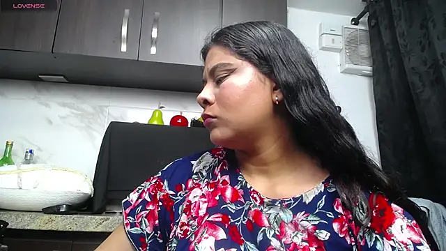 iniyalaboni online show from September 12, 2025, 8:09 pm