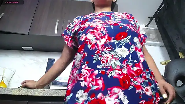 iniyalaboni online show from September 30, 2025, 8:14 pm