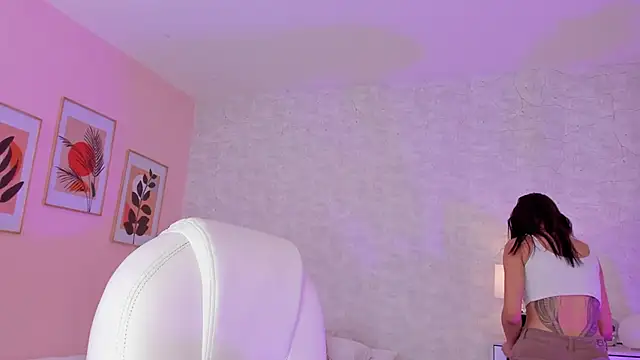 DahianaWalcott online show from March 10, 2025, 7:29 pm