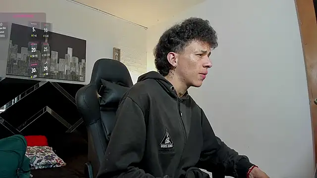 Snapshot of toyboys1 chatting on October 6, 2025, 2:53 am toyboys1 online show from October 6, 2025, 2:53 am