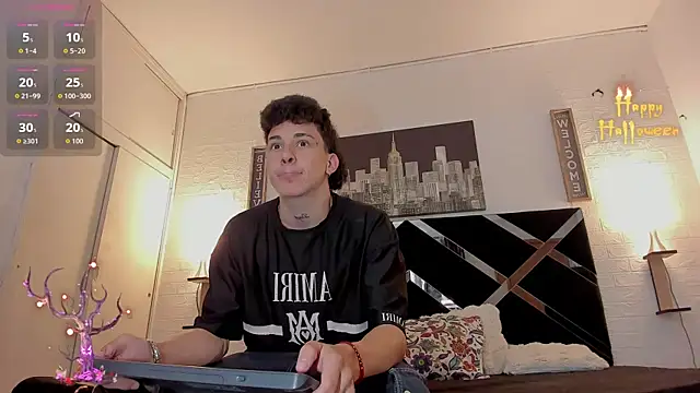 Snapshot of toyboys1 chatting on October 11, 2025, 3:06 am toyboys1 online show from October 11, 2025, 3:06 am