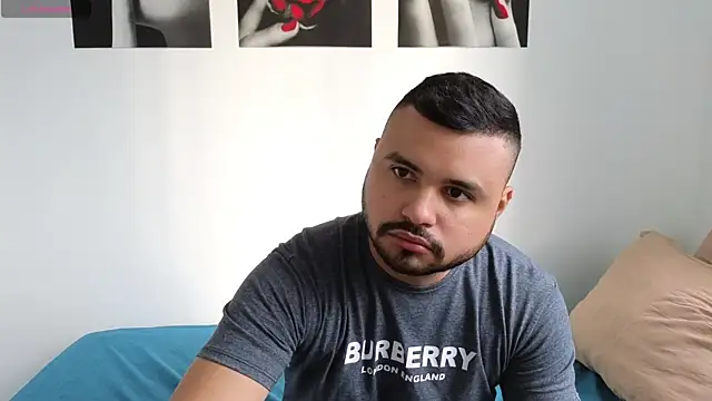 tammyandrade  online show from March 15, 2025, 12:02 pm