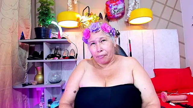 girl amada online show from February 23, 2025, 6:07 am