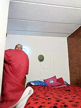 girl amada online show from September 12, 2025, 11:48 pm