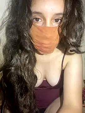 Chahrazad66 online show from November 12, 2025, 11:47 pm