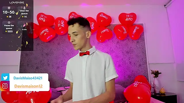 Maisondavis  online show from February 14, 2025, 9:53 pm