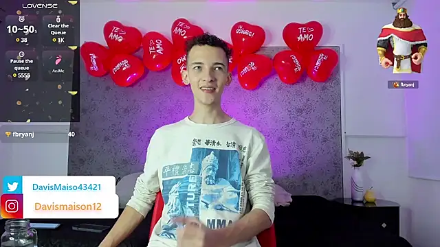 Maisondavis  online show from February 15, 2025, 9:37 pm