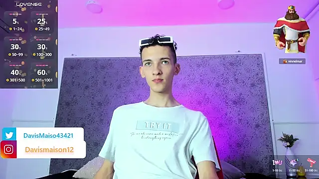 Maisondavis  online show from February 24, 2025, 11:52 pm