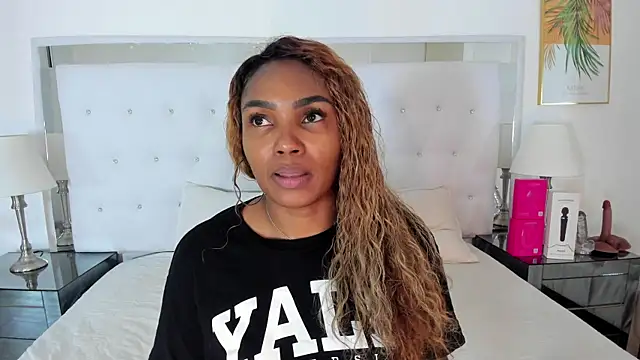 Snapshot of Isla_Scott chatting on June 1, 2026, 11:34 am Isla Scott online show from June 1, 2026, 11:34 am