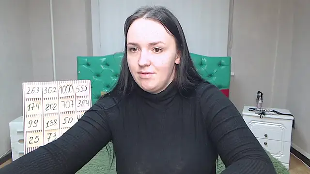 IsabelBlackberry online show from January 20, 2025, 9:03 am