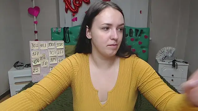 IsabelBlackberry online show from October 8, 2025, 5:05 am