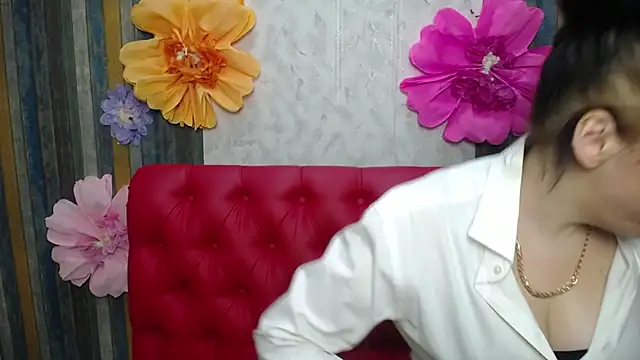 ElizabethSho online show from April 1, 2026, 5:10 pm