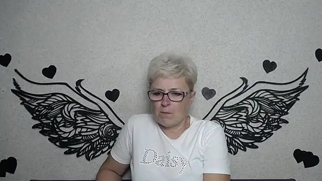 EmiliaGree online show from September 12, 2025, 5:13 pm