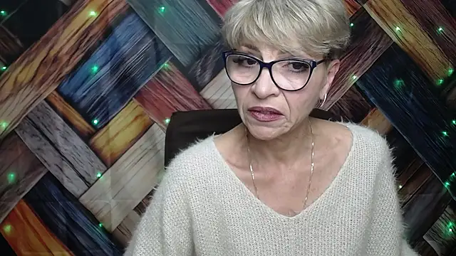 EllaBonito online show from October 3, 2025, 5:26 am