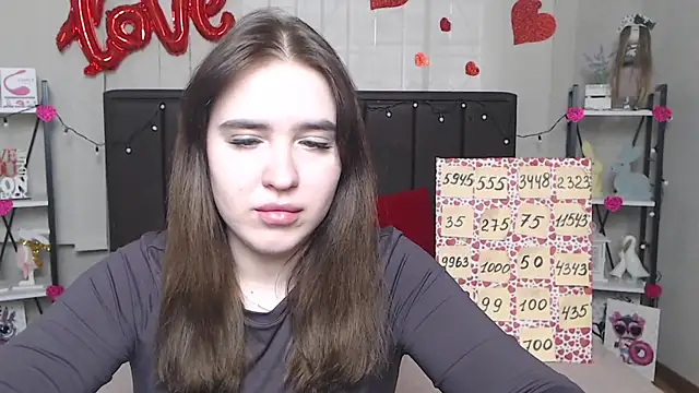 LauraHlot online show from March 21, 2025, 1:12 pm