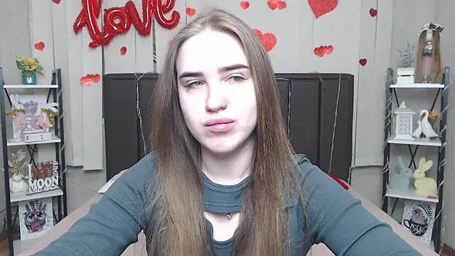 LauraHlot online show from March 28, 2026, 6:40 pm