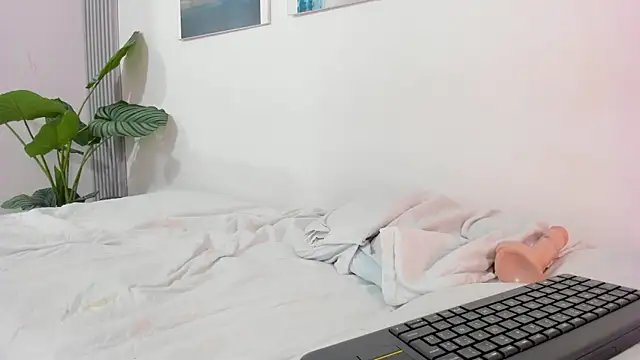 Sofia  rivera online show from March 13, 2025, 9:05 pm