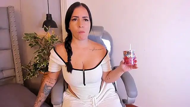 Sofia  rivera online show from April 11, 2026, 12:20 pm