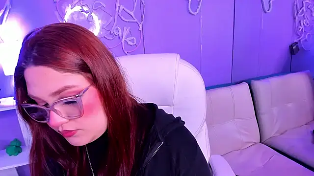 Camiila Osorio online show from January 9, 2026, 7:37 pm