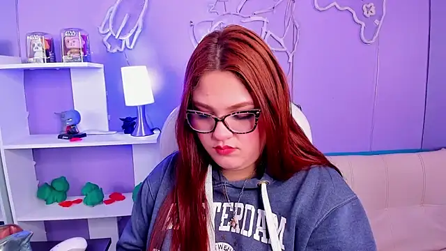 Camiila Osorio online show from February 3, 2026, 7:30 pm